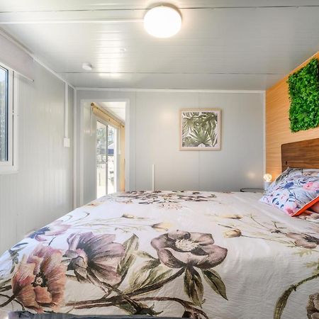 Cosy Cabin To Stay Even Better Than Glamping Pukekohe 外观 照片